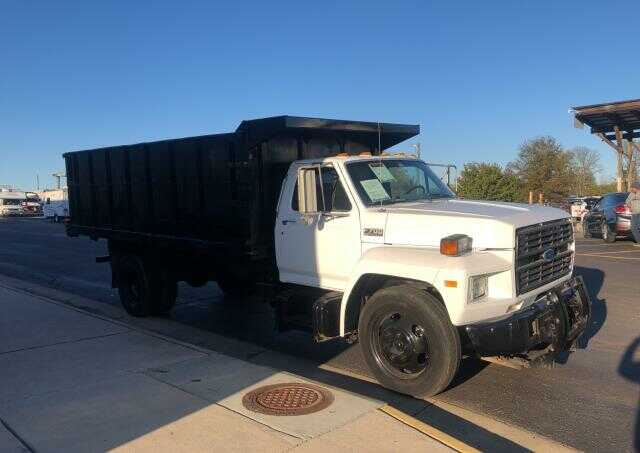 Ford F-700