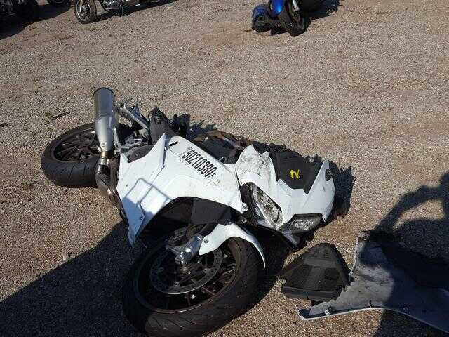 Honda VFR800F (INTERCEPTOR)