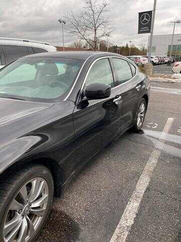 Infiniti M56