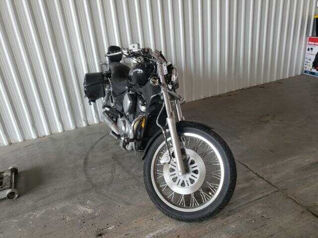 Suzuki VS800