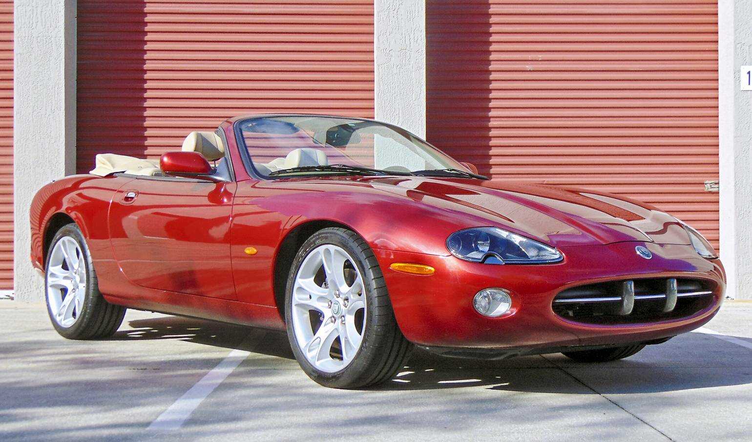 Jaguar XK8