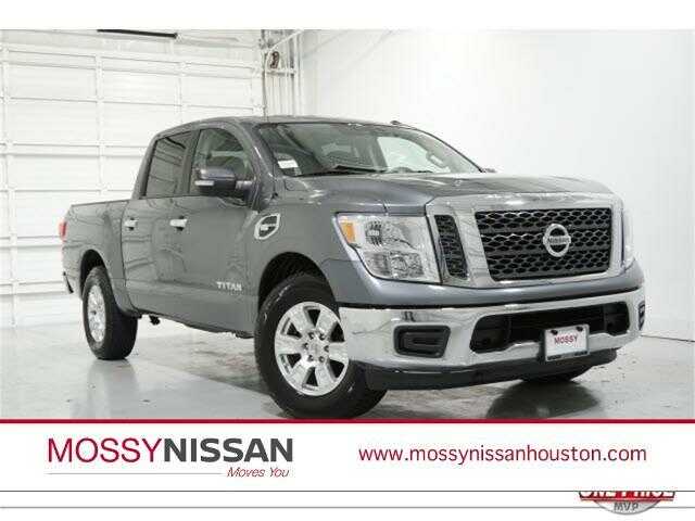 2017 NISSAN TITAN