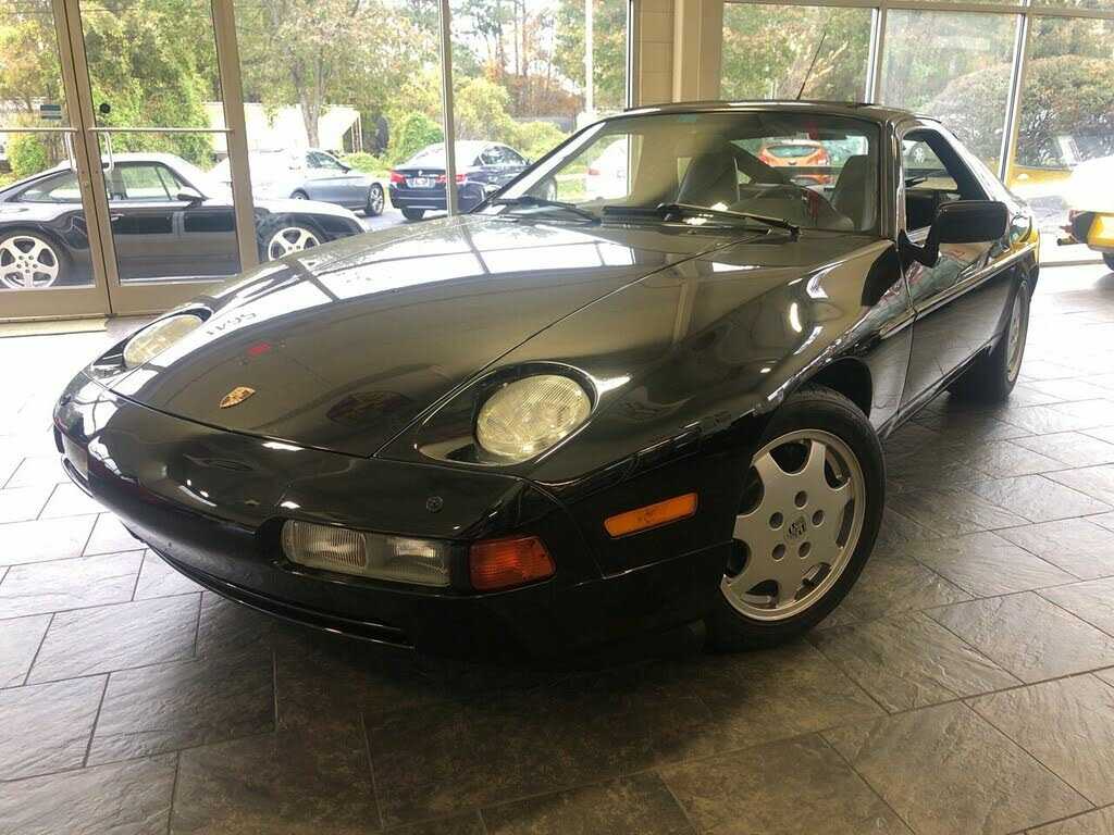 Porsche 928