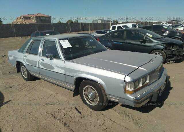 Ford Crown Victoria