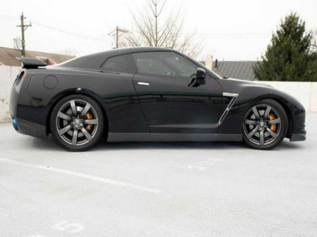 Nissan GT-R