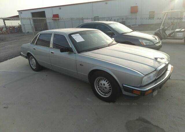 Jaguar XJ6