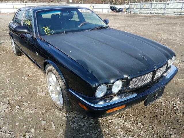 Jaguar XJR