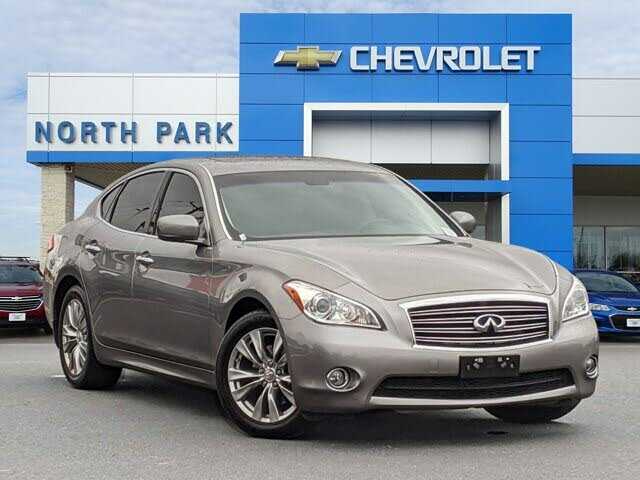 Infiniti M56