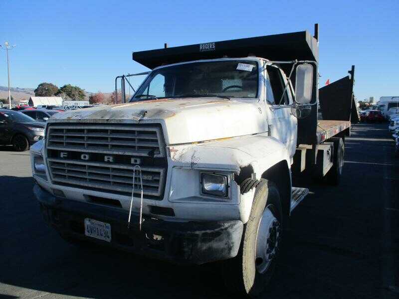 Ford F-700