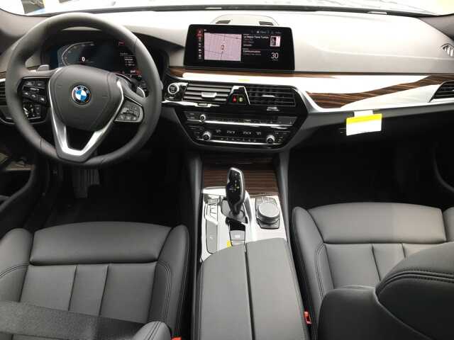 2020 BMW 530i