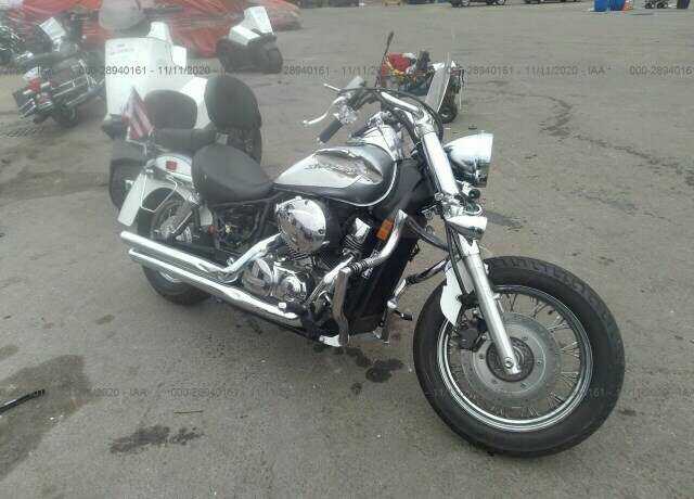 Honda VT750 (Shadow Aero)