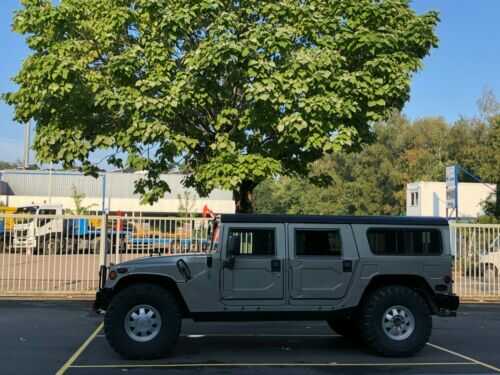 HUMMER H1