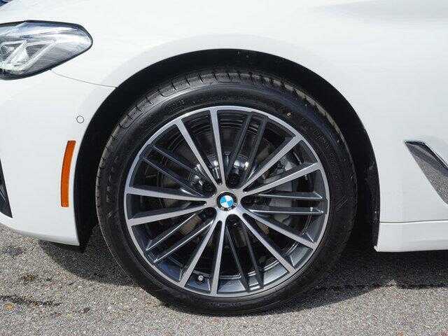 2021 BMW 530i