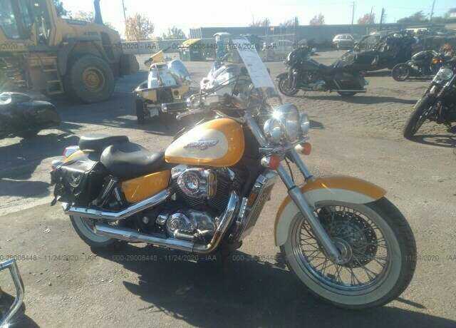 Honda VT1100C2 (SHADOW ACE)