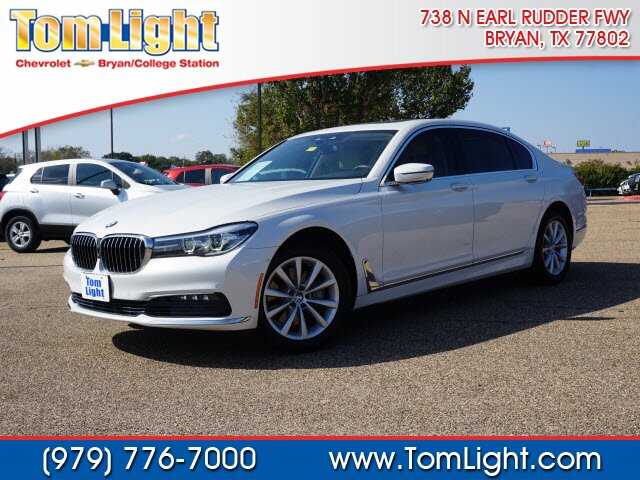 BMW 740i