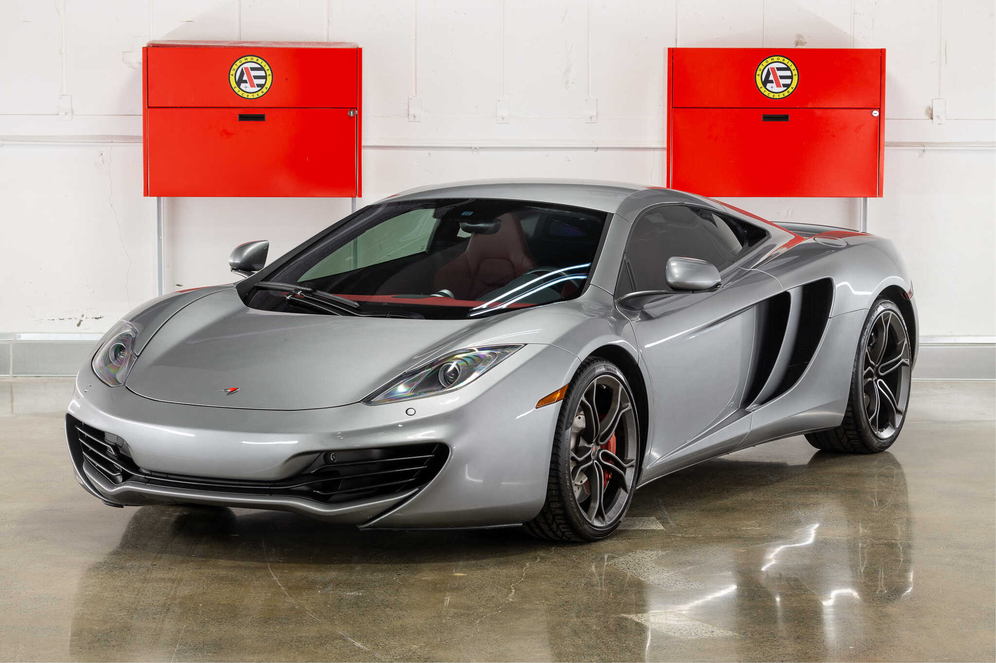 McLaren MP4-12C