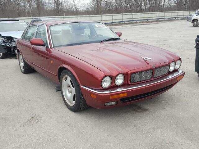Jaguar XJR