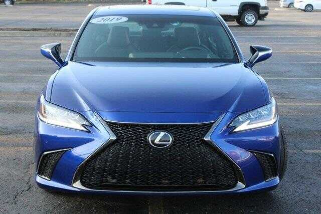 2019 Lexus ES