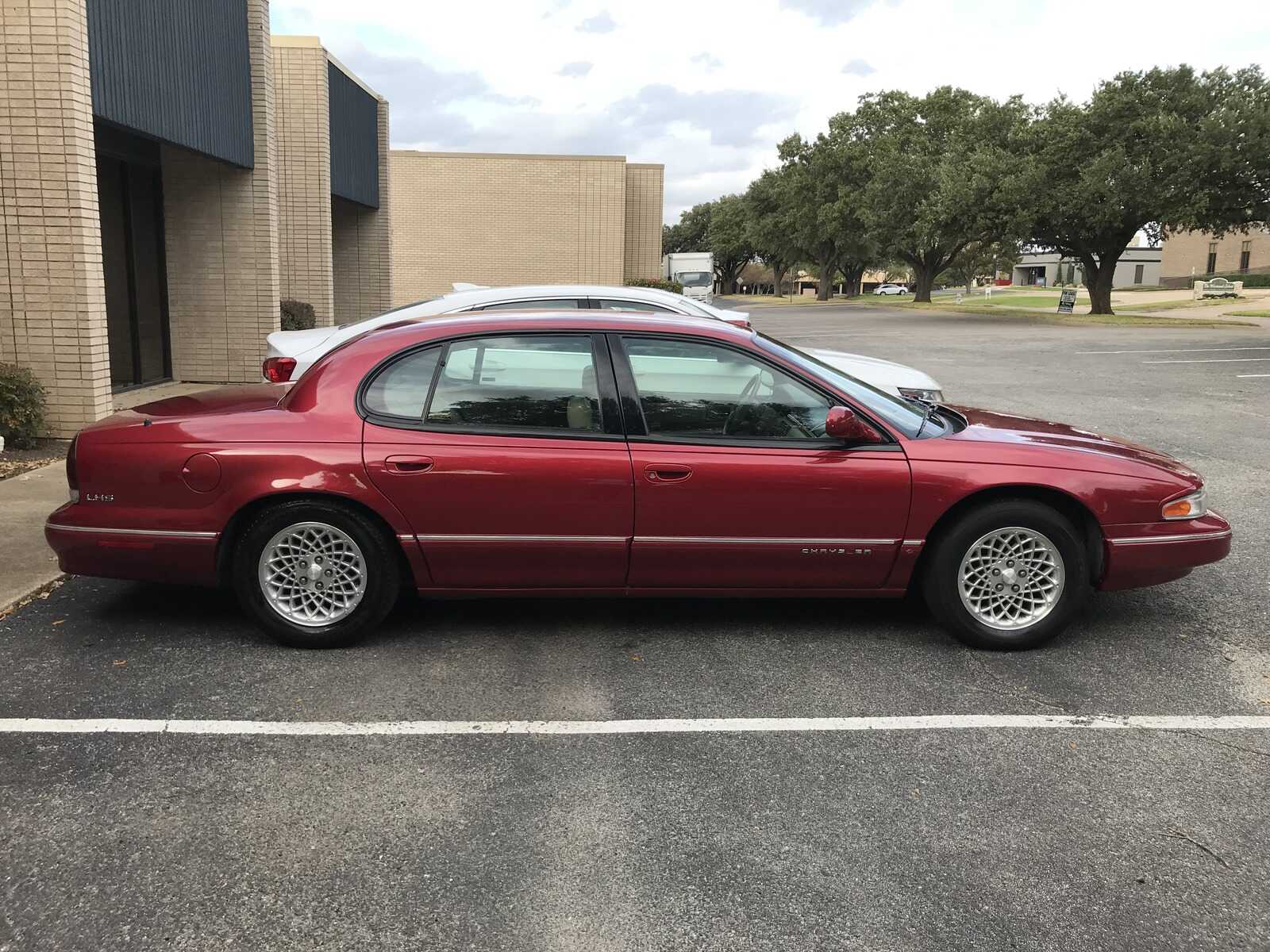 Chrysler LHS