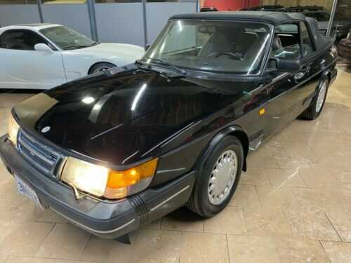 Saab 900