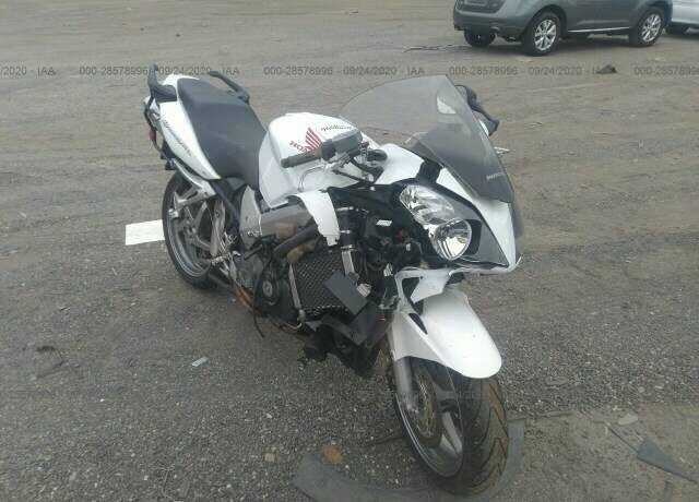 Honda VFR800A (INTERCEPTOR)