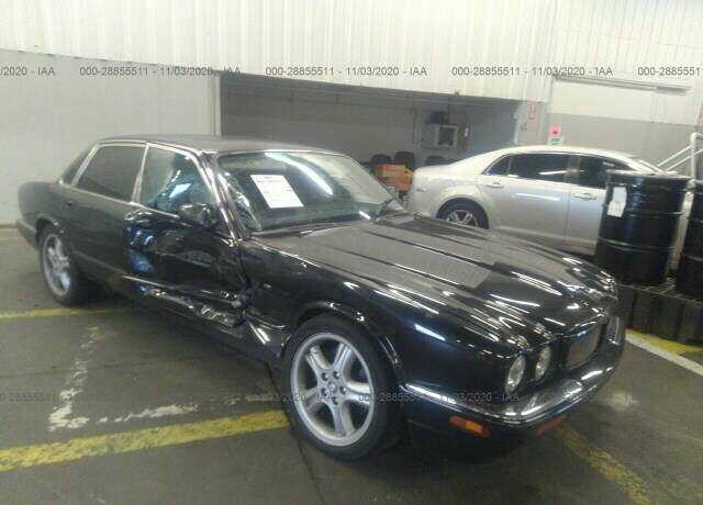 Jaguar XJR