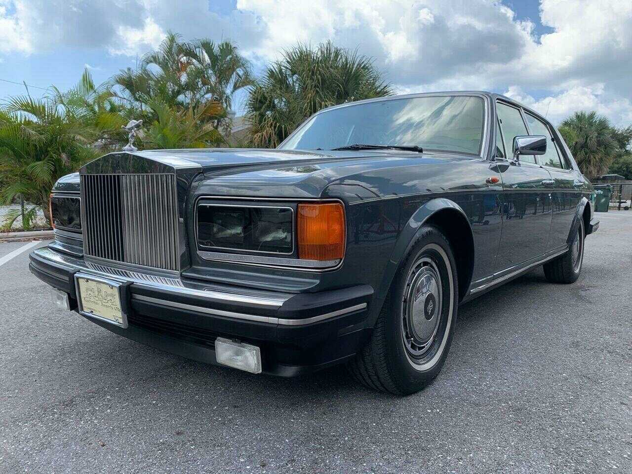 Rolls-Royce Silver Spur