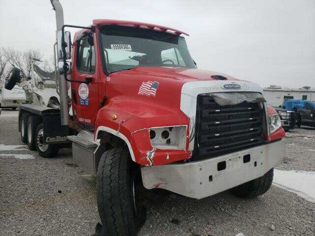 2018 Freightliner 114sd