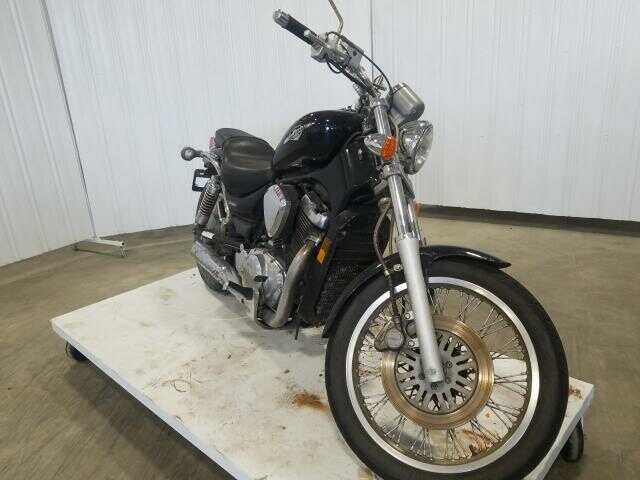 Suzuki VS800