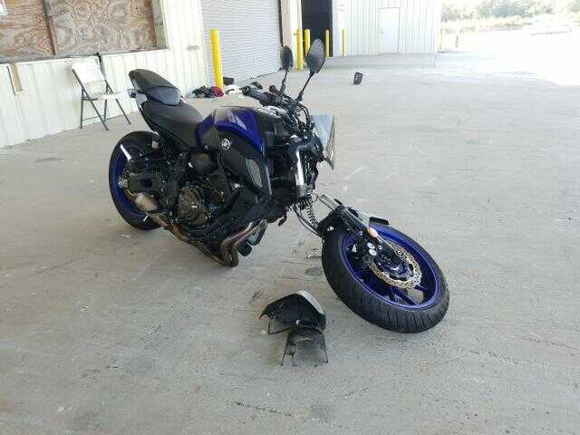 YAMAHA