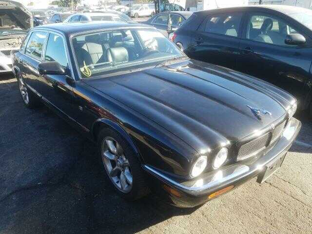 Jaguar XJR