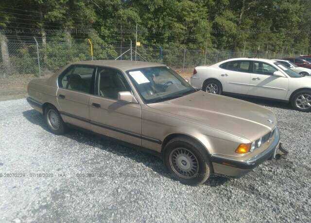 BMW 735i