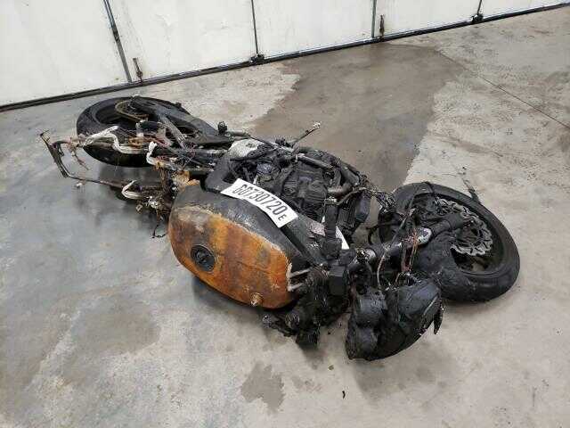 Suzuki GSX-R1100W