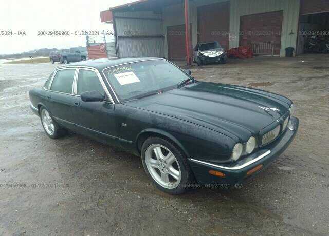 Jaguar XJR
