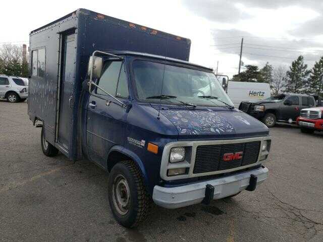 GMC Cutaway Van