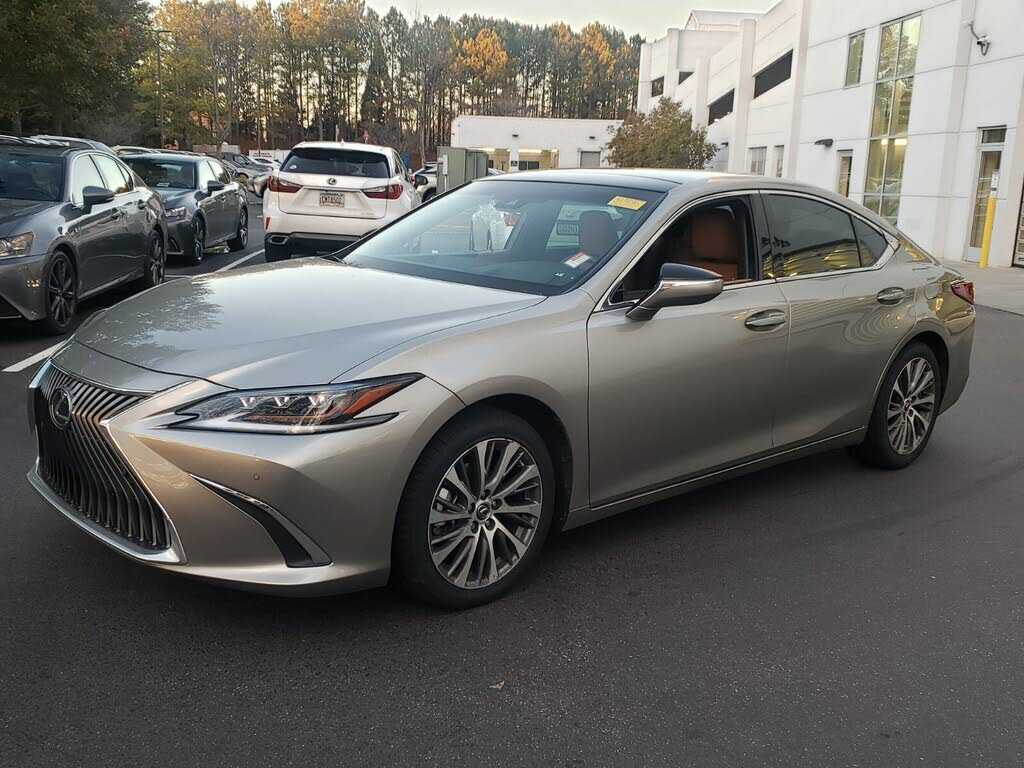 2019 Lexus ES