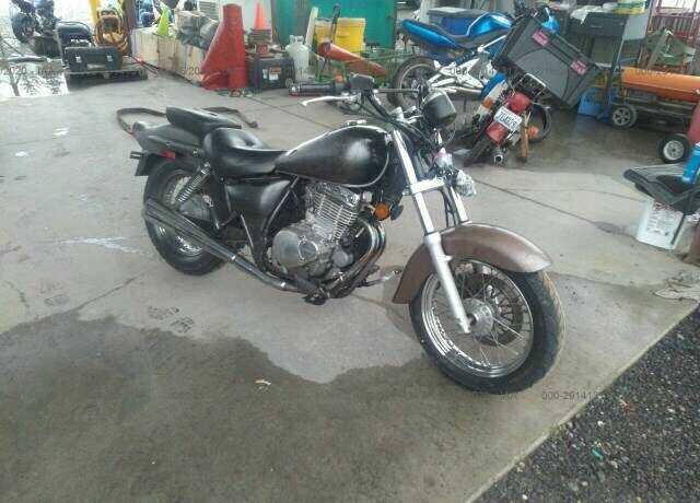 Suzuki GZ250