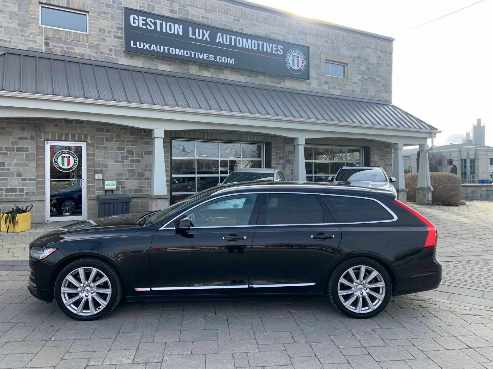 Volvo V90