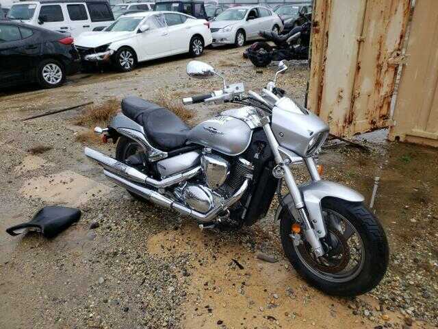 Suzuki VZ800L
