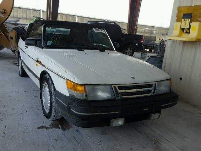 Saab 900