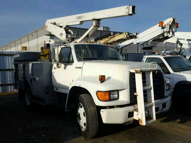 Ford F-700
