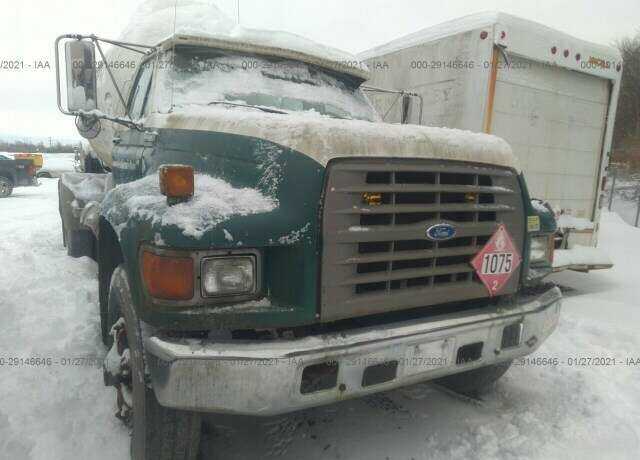 Ford F-700
