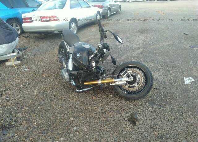 BMW R nineT