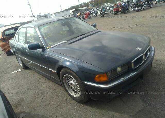 BMW 740i