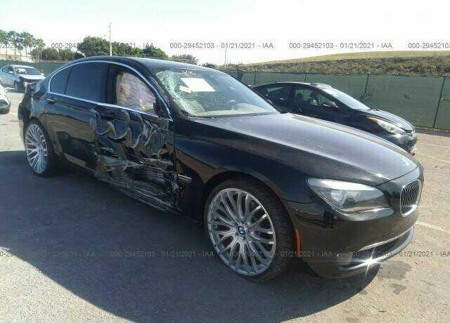 BMW 750i