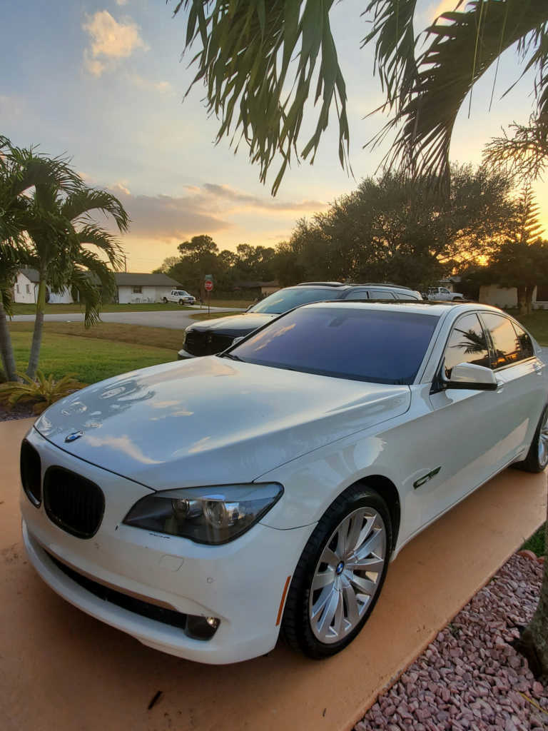 BMW 750i