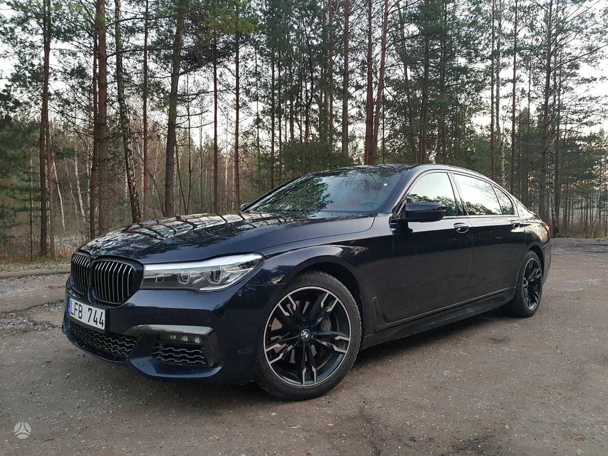 BMW 740i