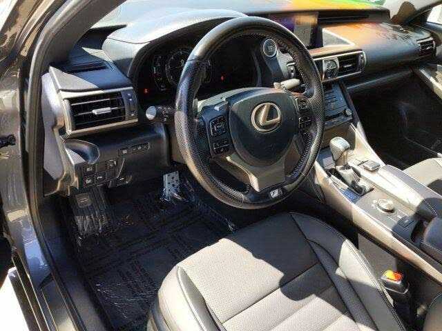 2018 Lexus IS