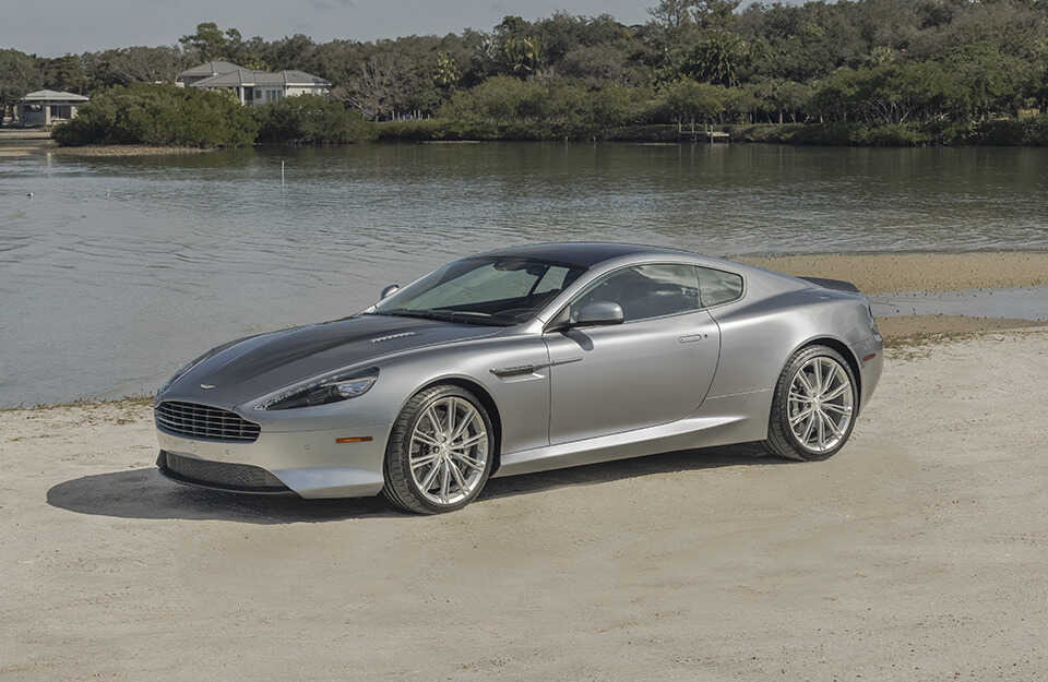 Aston Martin DB9