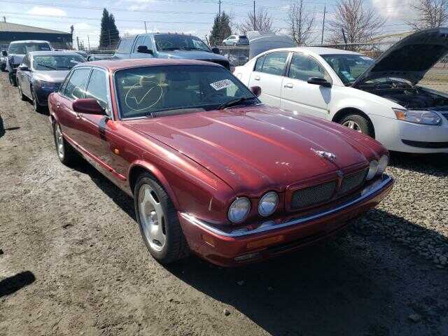 Jaguar XJR